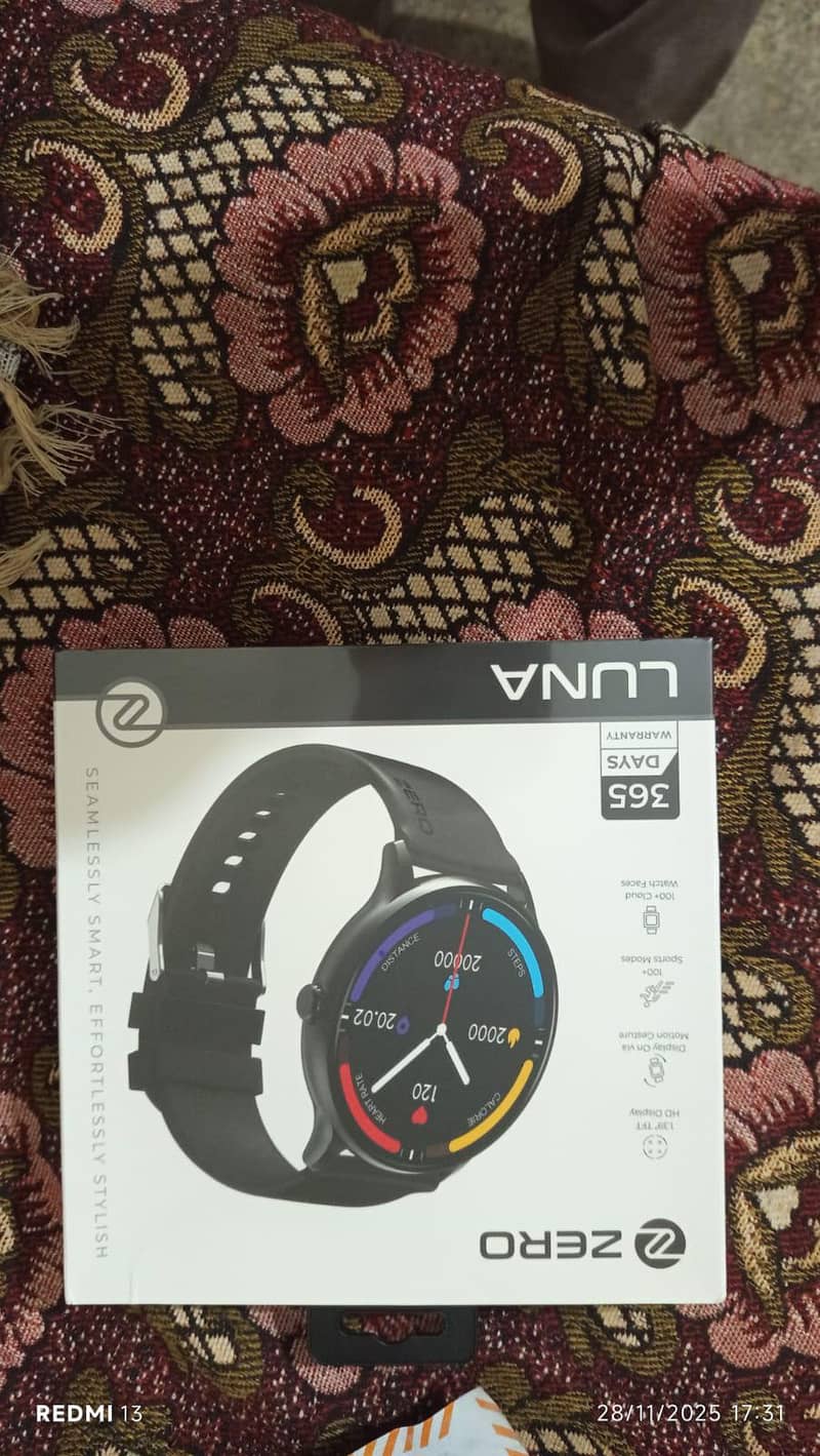 Luna Zero Smart watch condition 9/10 1