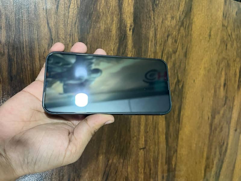 Apple iPhone 13 1