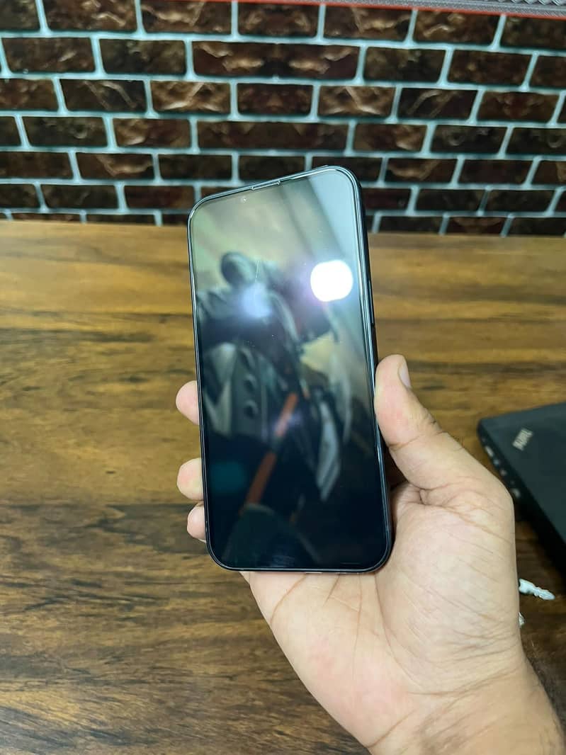 Apple iPhone 13 3