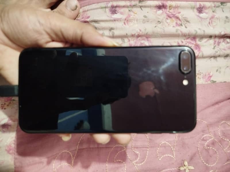 Apple iPhone 7 Plus 2