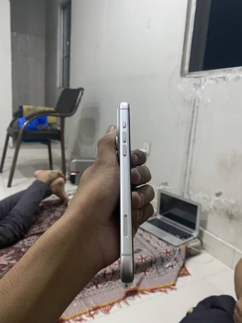 Apple iPhone 17 Pro Max 2