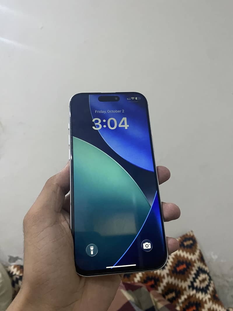Apple iPhone 17 Pro Max 3