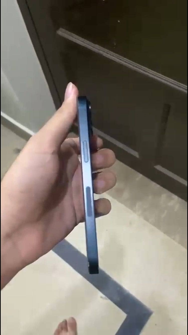 Apple iPhone 14 2