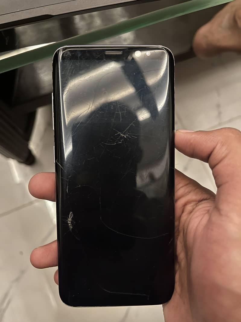 Samsung Mobile S8 1