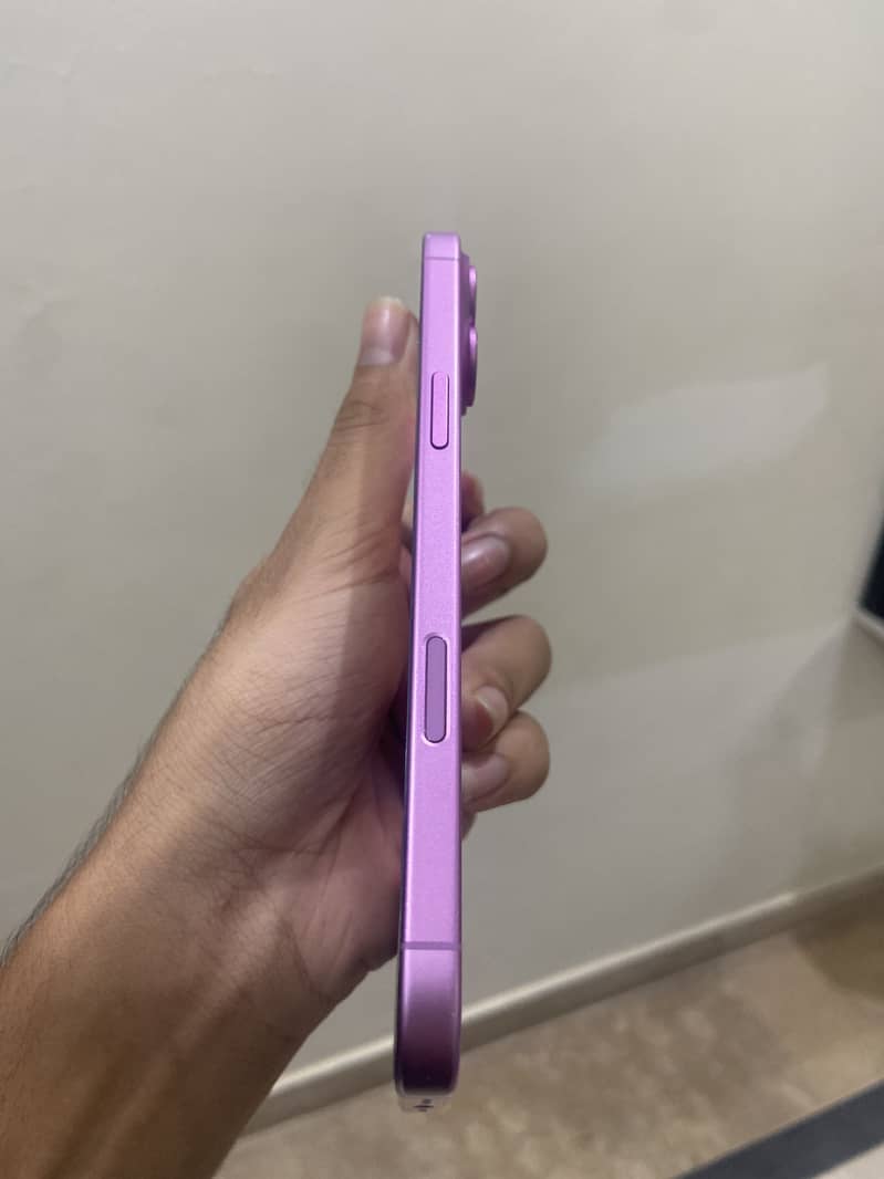 Apple iPhone 16 Plus 1