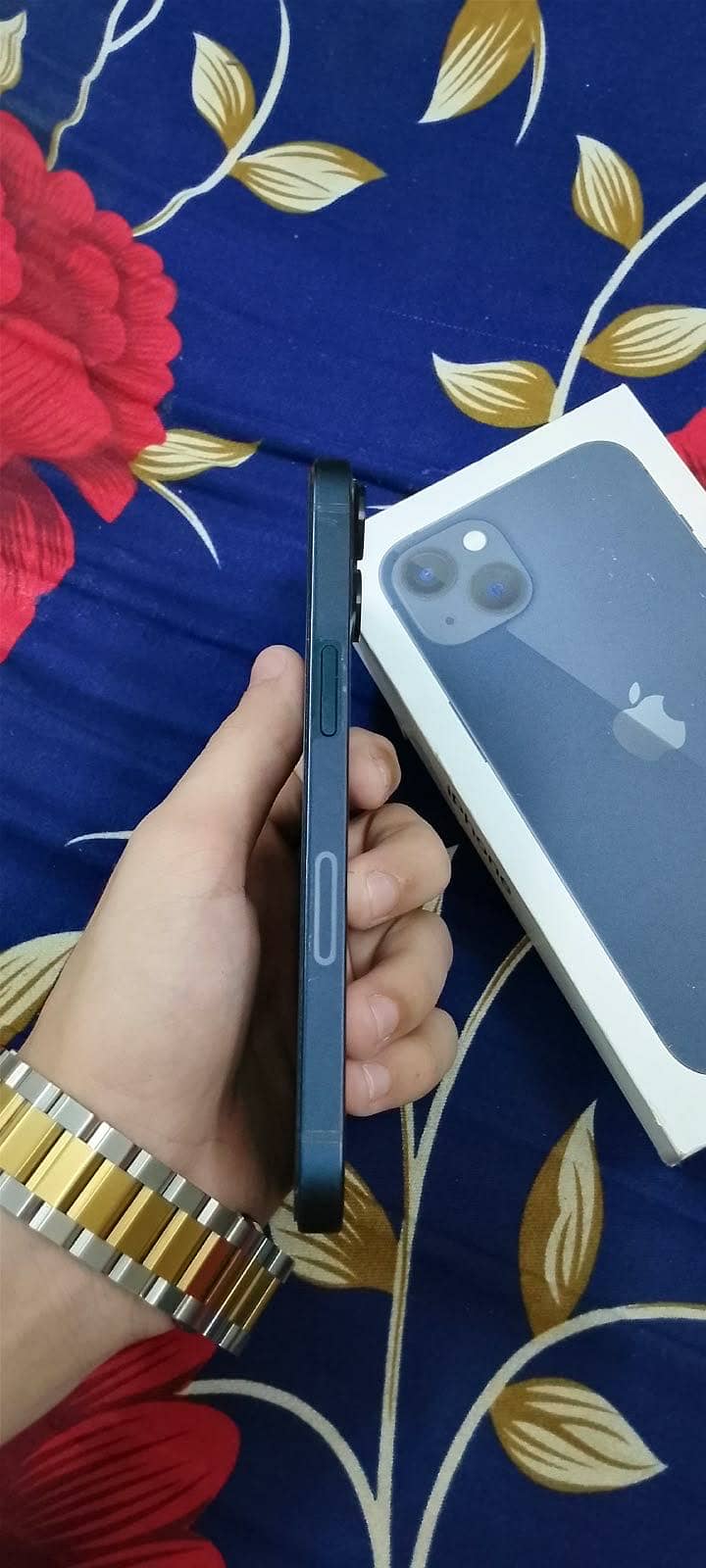 Apple iPhone 13 1