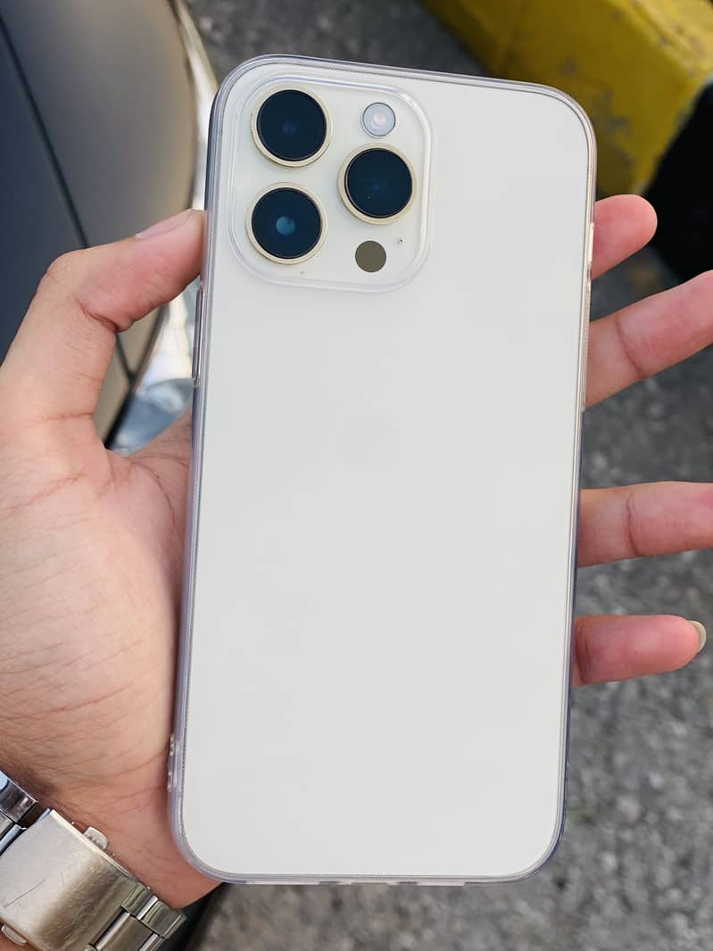 Apple iPhone 14 Pro Max 0