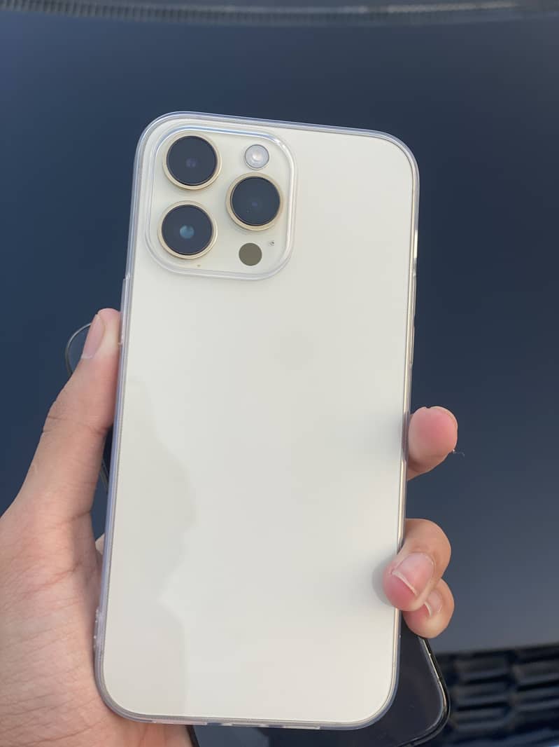 Apple iPhone 14 Pro Max 1