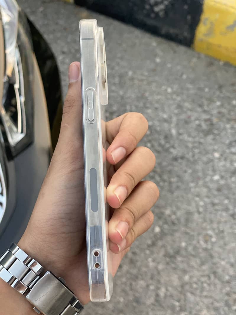 Apple iPhone 14 Pro Max 4