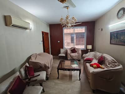 10 marla portion for rent