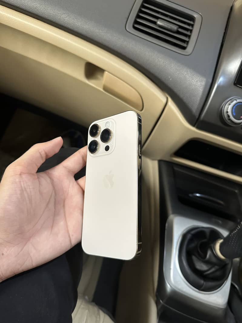 Apple iPhone 14 Pro 3