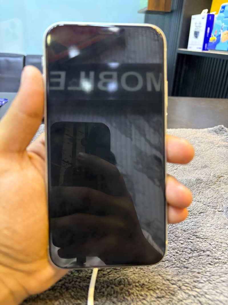 Apple iPhone 11 pta 1