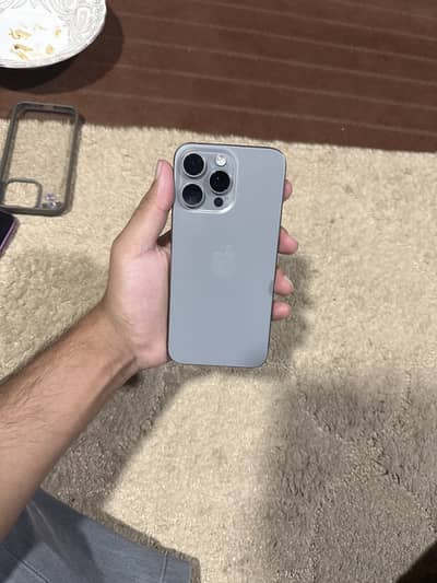 Apple iPhone 15 Pro Max jv 10/10 just like brand new with box cable