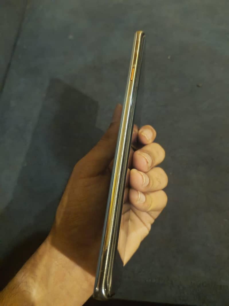 Tecno CAMON 40 Pro 2