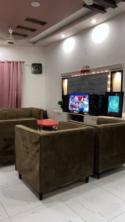 I am selling 7 seater sofa set