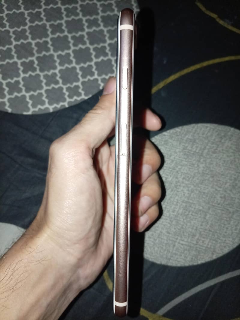Apple iPhone 8 Plus 2