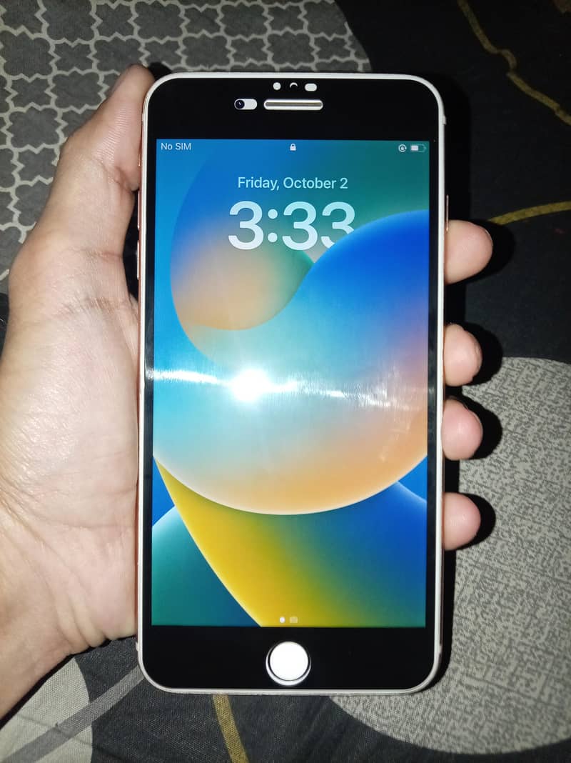 Apple iPhone 8 Plus 4