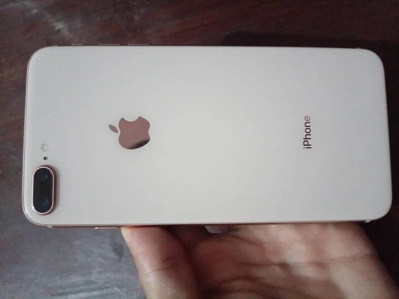 Apple iPhone 8 Plus 6