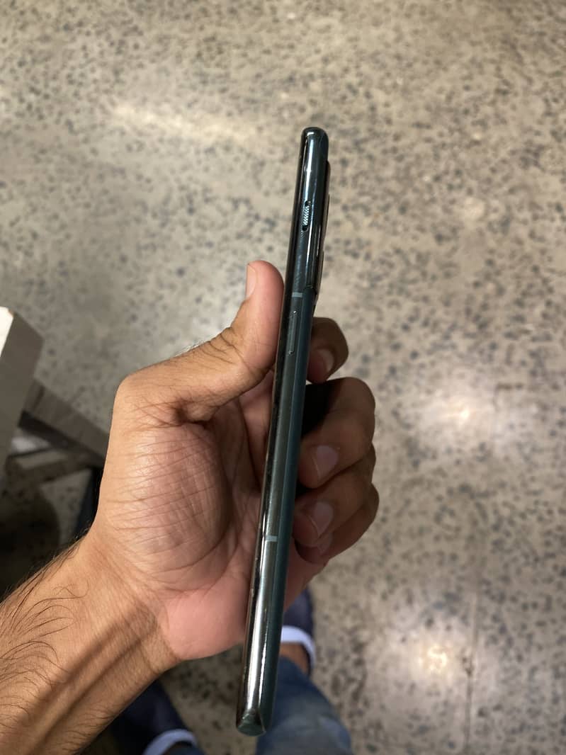 One Plus 10 Pro 1