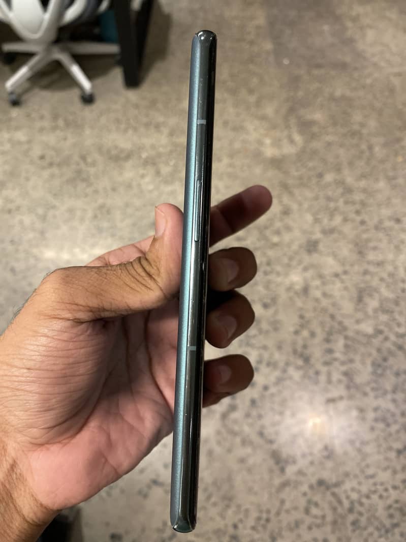 One Plus 10 Pro 3
