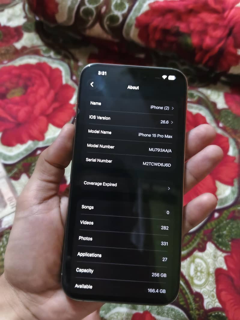Apple iPhone 15 Pro Max 4
