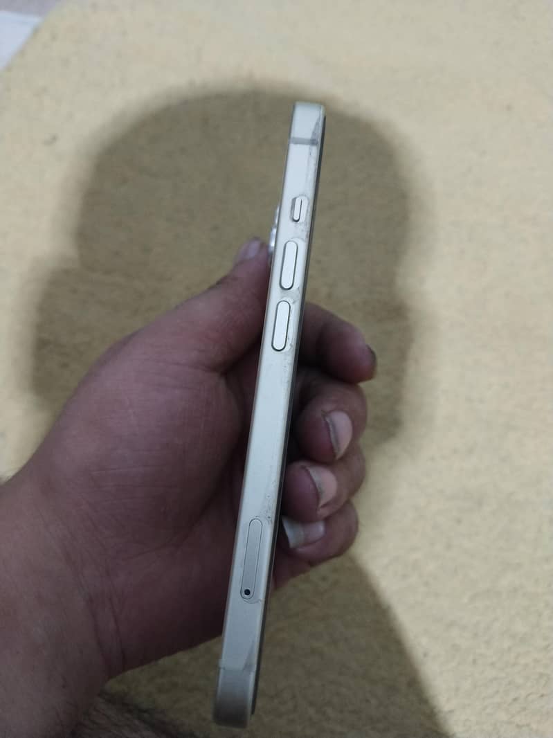 Apple iPhone 15 2