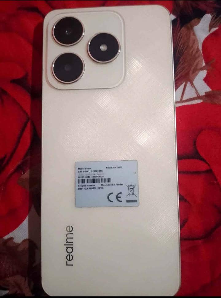 Realme C61 1