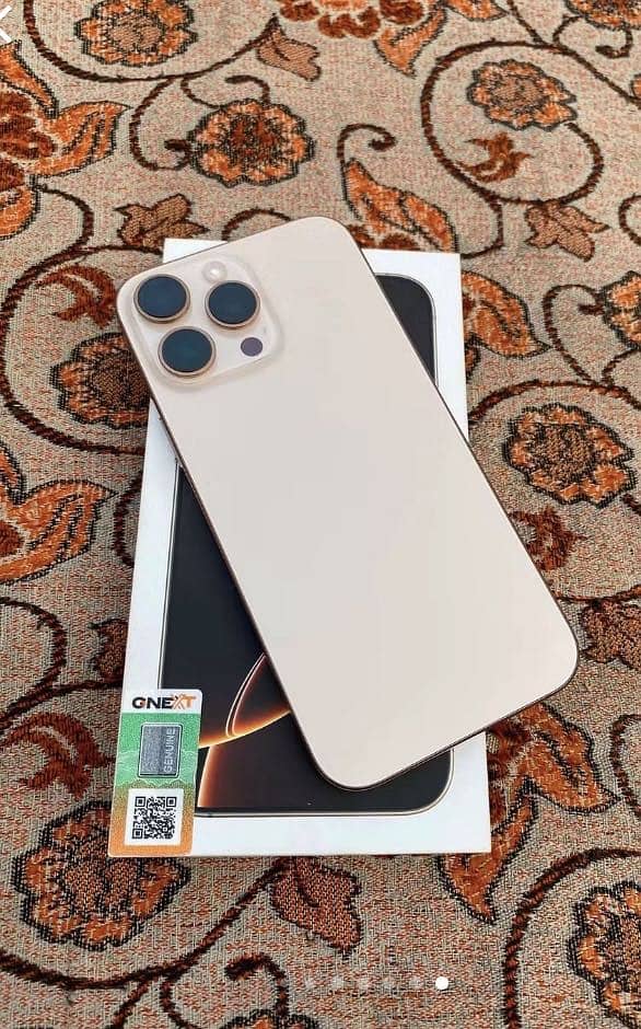 Apple iPhone 16 Pro Max 1