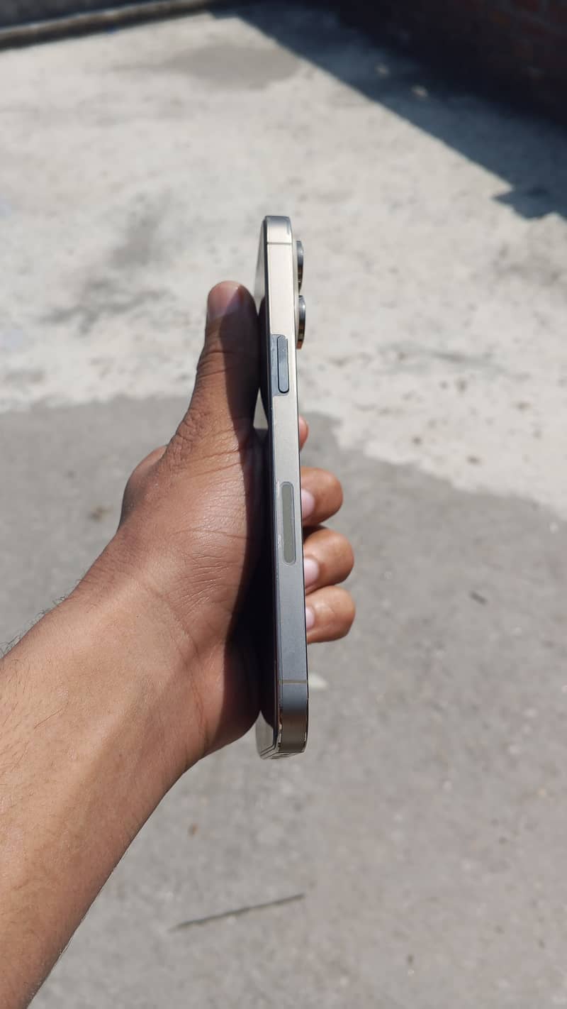 IPHONE 14 pro max 4