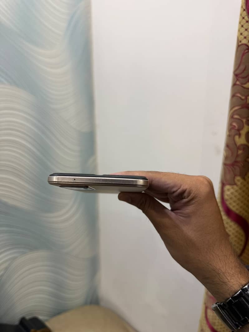 Vivo V23e 3