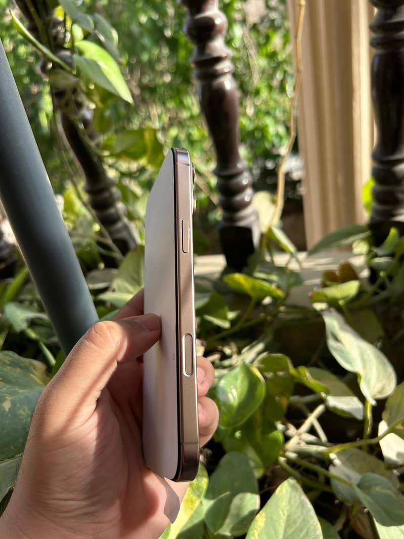 iPhone 16 Pro Max 1TB 5