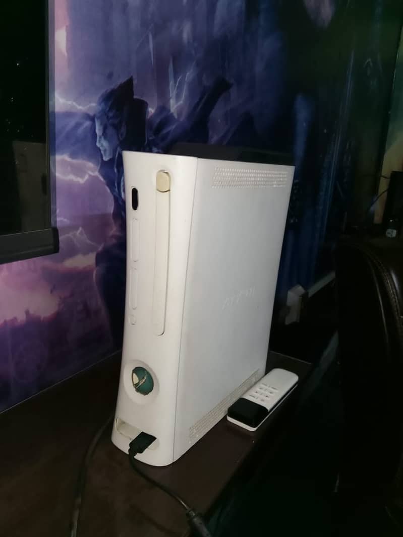 XBOX 360 slim 1