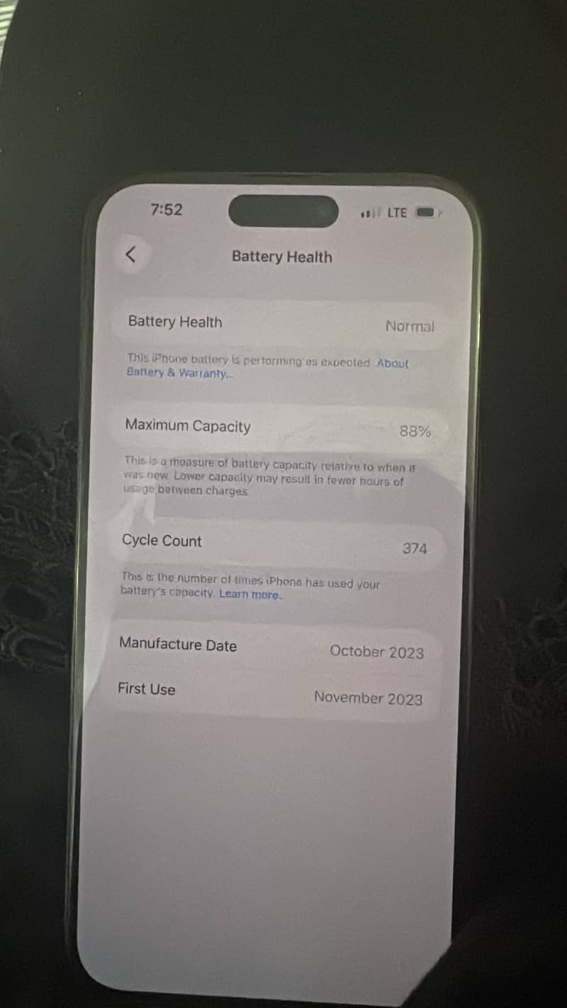 Apple iPhone 15 Pro Max 4