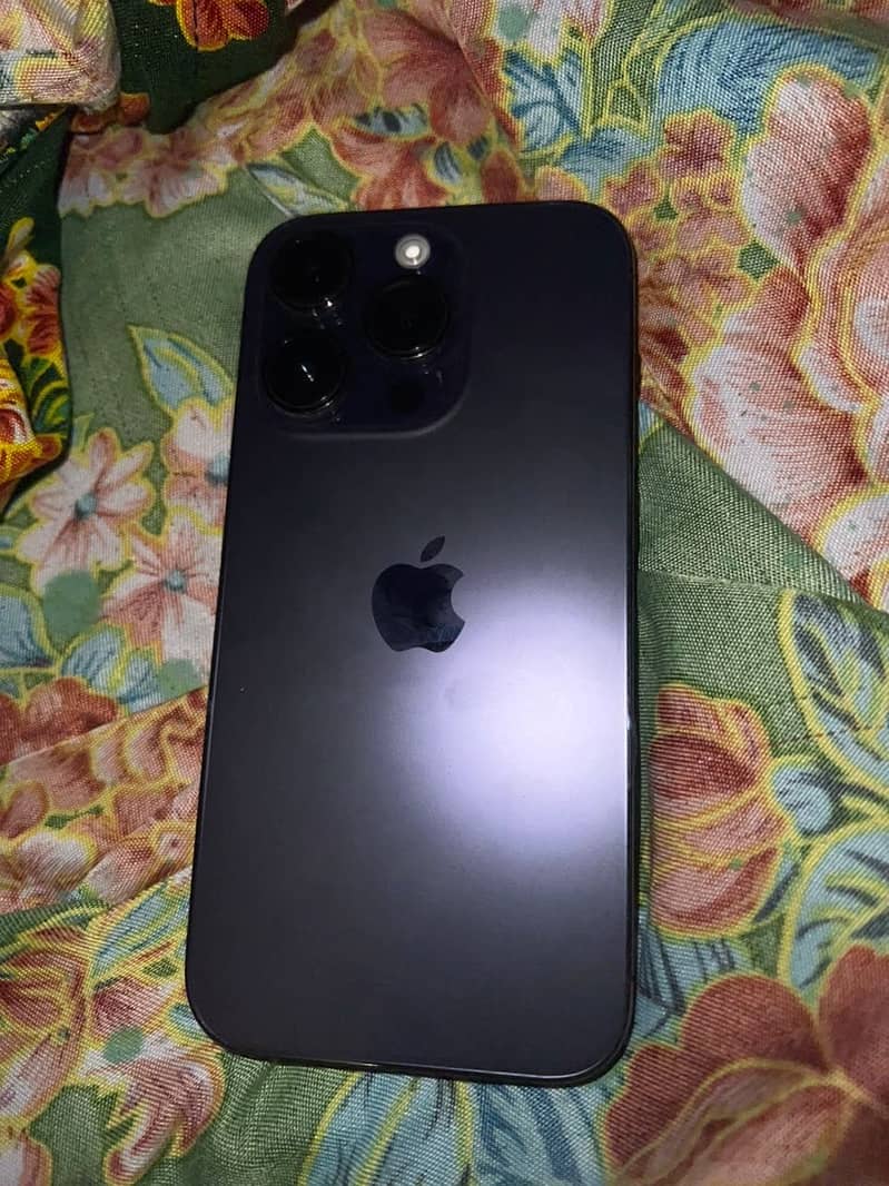 Apple iPhone 14 Pro 1