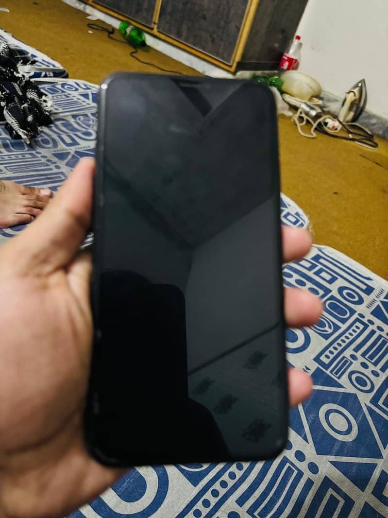Apple iPhone 11 Pro Max 1