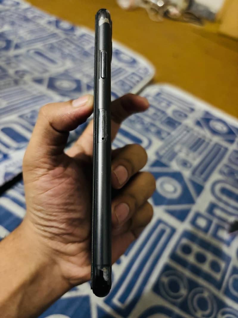 Apple iPhone 11 Pro Max 3