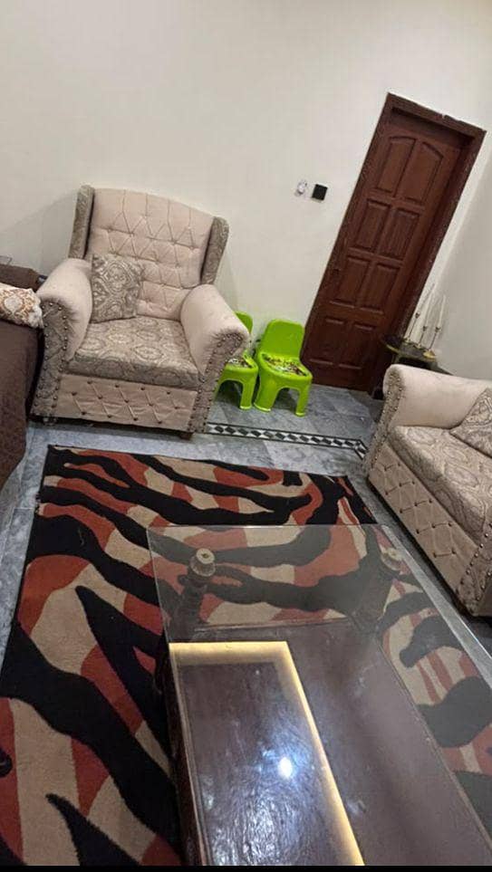 5 seter sofa set   with cover 2