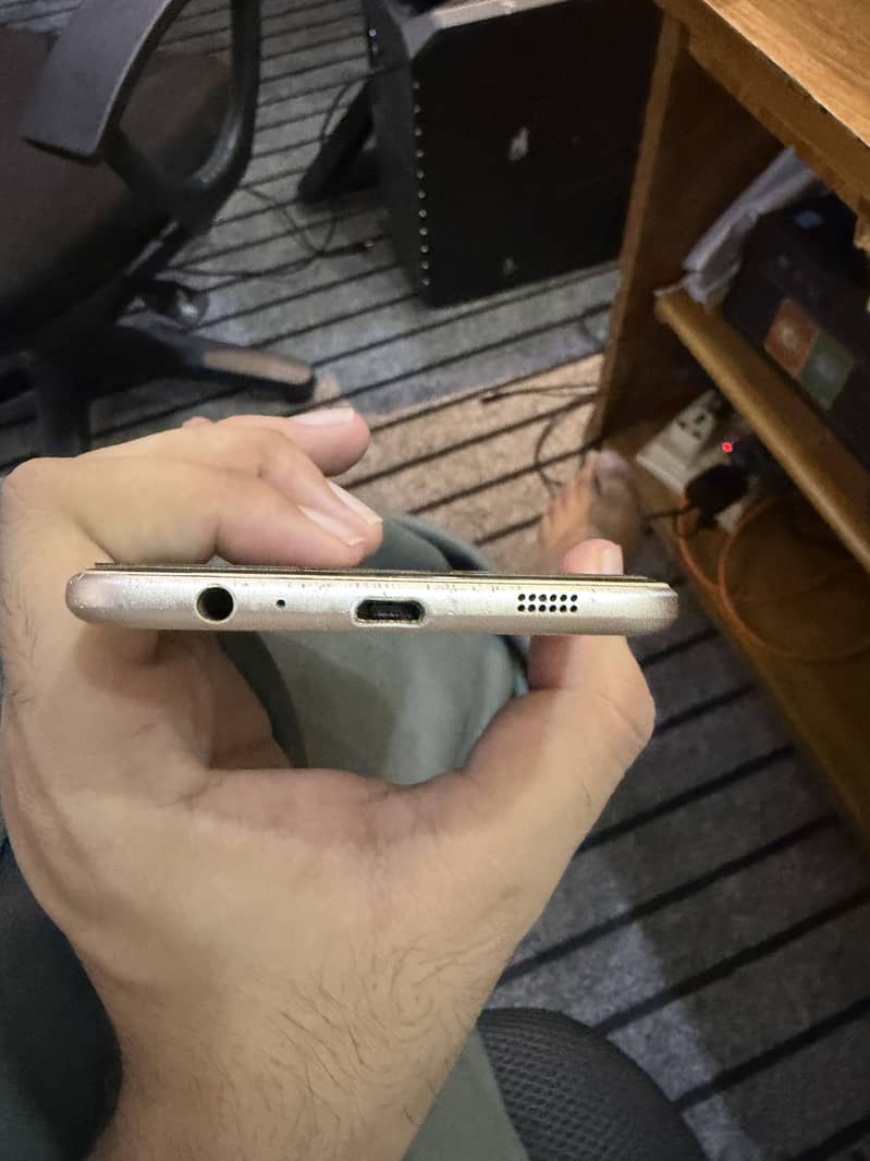 Samsung Mobile C5 3