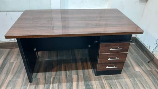 Executive Office Table 5x3 Feet – Like New