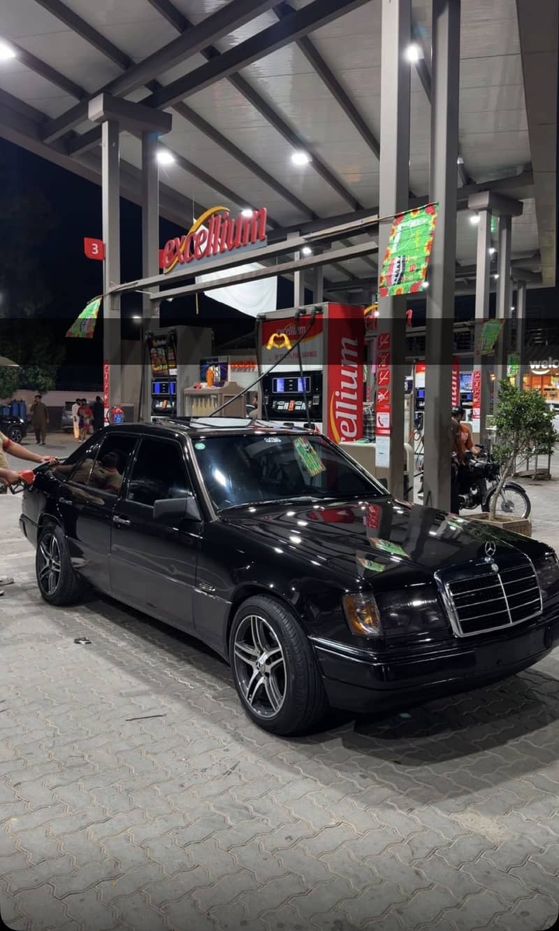 Mercedes E Class w124 7