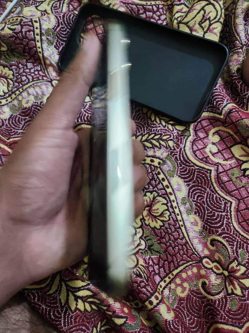 Apple iPhone 14 Pro Max 5