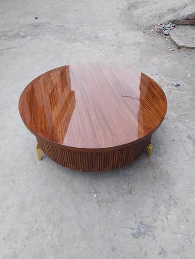 beauty ful and modern design centre table
