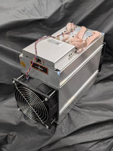 COMPLETE BULK ASIC MINING LOT (8 UNITS)