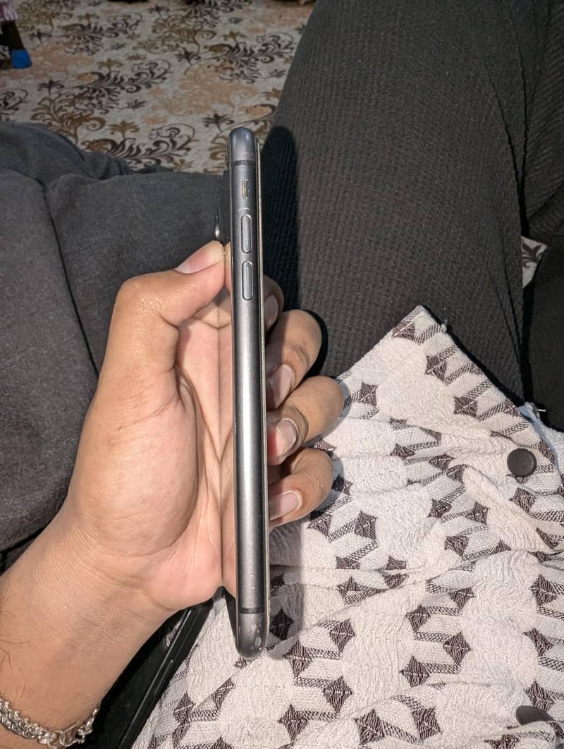 Apple iPhone 11 2