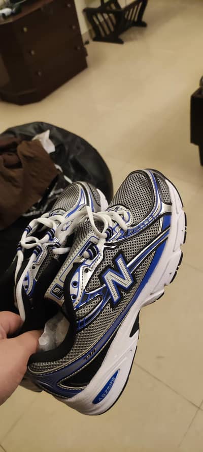 New balance 740