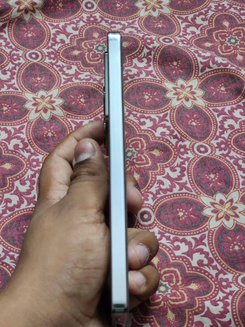 Infinix note 40 5