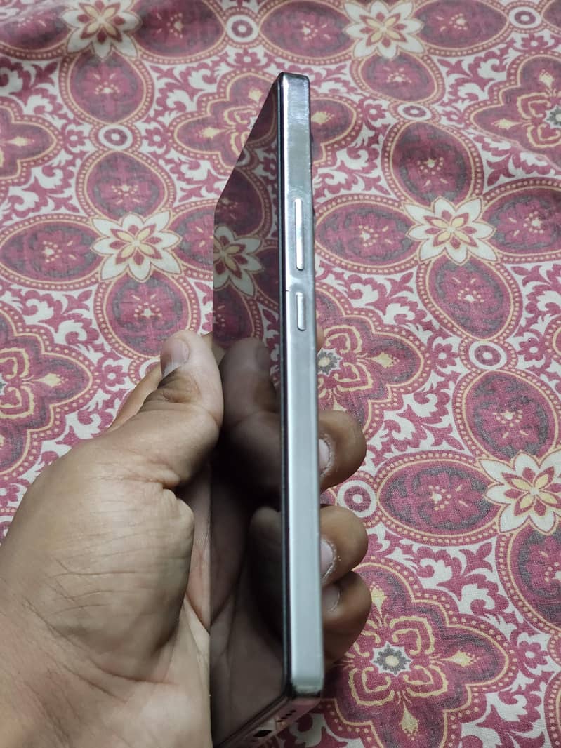 Infinix note 40 6