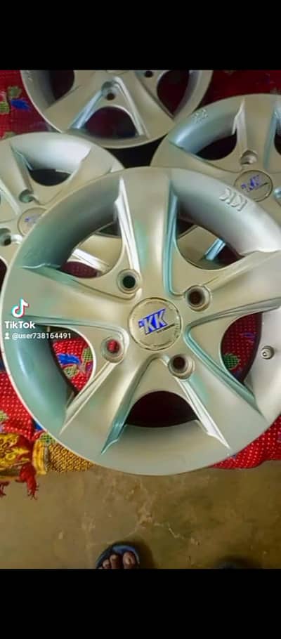 Alley Rim 12 inches for sell use only2 monthe Mehran+Alto+Bolan