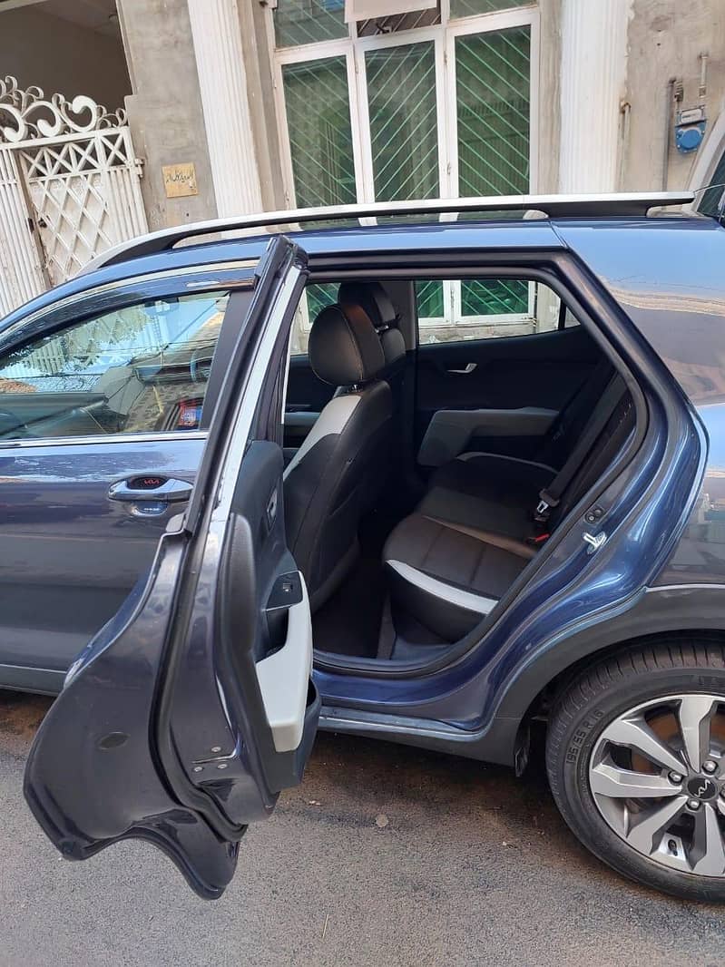 KIA Stonic EX+ 5