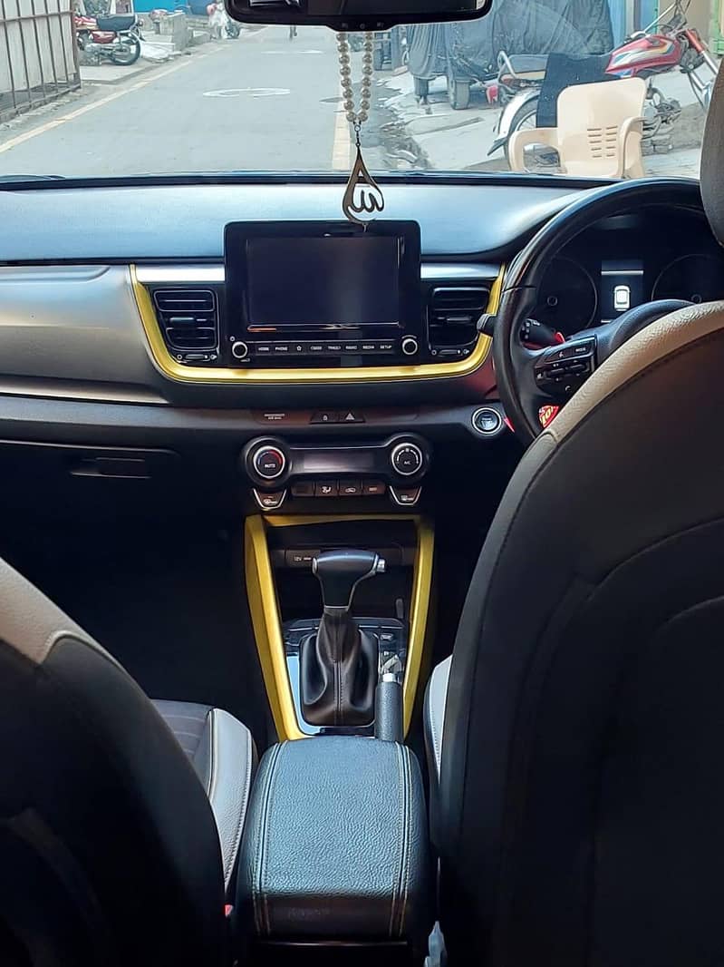 KIA Stonic EX+ 11
